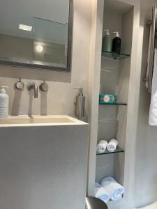 Luxury Suite in Cadogan Square III