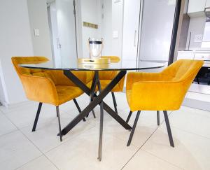 Sandton Smart Apartment Fifteen