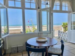 La parenthèse marine, vue mer avec terrasse