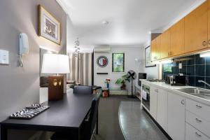 Quiet New Farm Hideaway Walk to everything