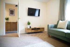 Innes Street Apartment