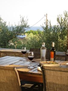 Seaside Serenity Villa, 200m from Pantazi Beach