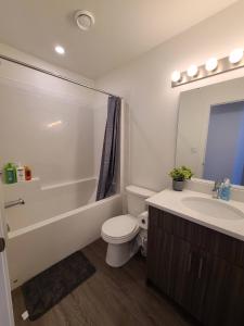 Entire New Built - Spacious 3-bedroom Suite.