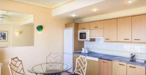 Apartamento superior con balcon amplio y sala de estar Bahia Feliz