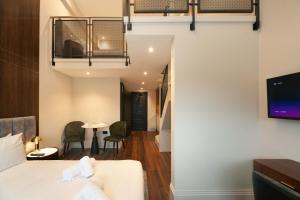 Spacious Mezzanine Studio in Central Hastings