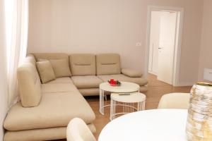 Dion Apartment