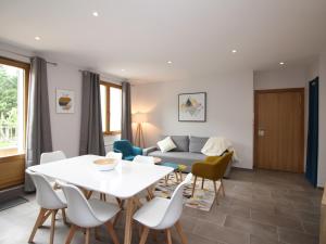 Appartements Beau T3 avec terrasse, parking et wifi a 300m des Thermes du Mont-Dore - FR-1-608-79 : photos des chambres