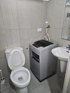 Staycation with Netflix in Shell Residences