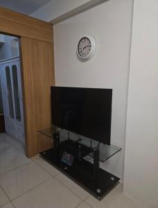 Staycation with Netflix in Shell Residences