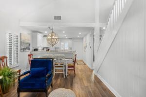 Ventura Captiva 2B condo