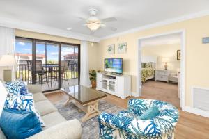 Pointe Santo D35 condo