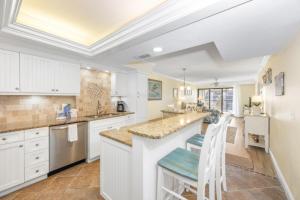 Pointe Santo D35 condo