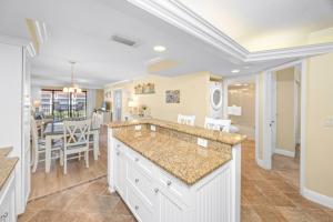 Pointe Santo D35 condo