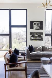 MUSIC HALL ♫ Hot TubStageRooftopWalk to Gulch!