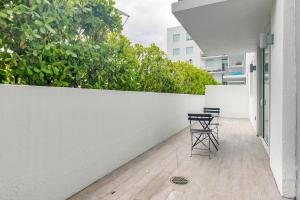 Blueground Riverside shared pool nr Bayfront Park MIA-159