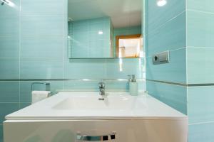 Arrayan Central Suite by Valcambre