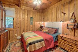 Comfy Cabin near Lake Rabun
