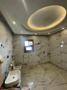 Comfort in the city of temples