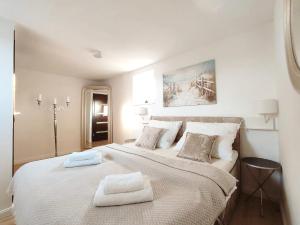 RABE Old Town Apartment Gdańsk - Two-Level Retreat