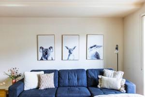 Penny 2BR Stylish Brunswick Stay with Parking