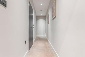 Spacious 2-Bedroom Apartment, Guests 6, Fast Wi-Fi, Near Digbeth Attractions