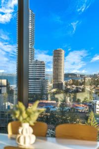 The Solace - NEW Ocean view corner 1BR with Pool Parking Steps to Beach