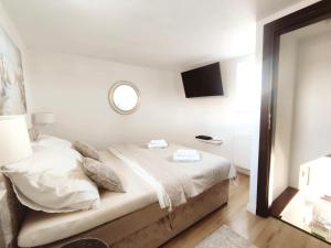 RABE Old Town Apartment Gdańsk - Two-Level Retreat