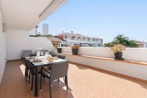 El Paraíso - Apartment with Sunny Terrace & Shared Pool