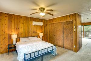 5 Mi to Lake Oroville: Huge Riverfront Home!