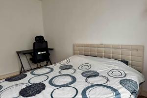 Appartements Pleasant 2P with balcony & Eiffel Tower view : photos des chambres