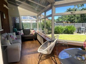 Home2Home Meadow Close