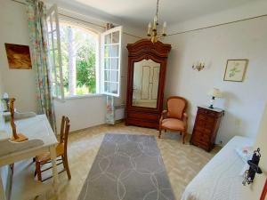 Villas L-Enclos du Chateau Valseille : photos des chambres