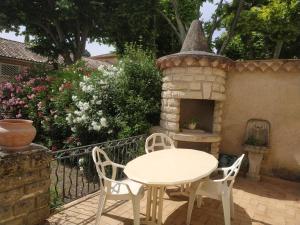 Villas L-Enclos du Chateau Valseille : photos des chambres