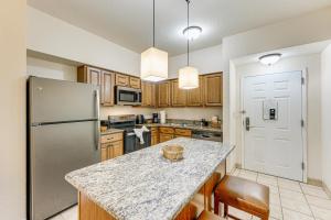 Poolside Bliss and Theme Park Thrills Orlando Oasis