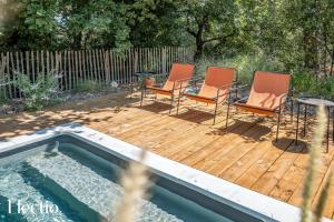 Maisons de vacances Cabane d’Ismou Pool & Wood Design : photos des chambres