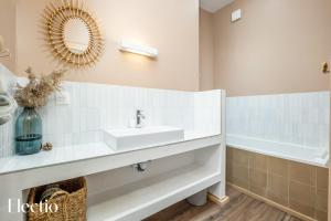 Maisons de vacances Cabane d’Ismou Pool & Wood Design : photos des chambres