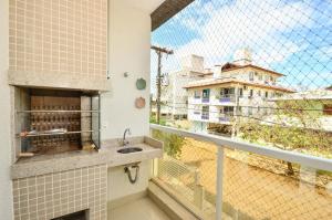 Jurerê para 6 hóspedes a 2 quadras da praia N1705