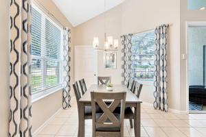 Private PoolHot Tub, Near Disney, 4 BR, King Beds