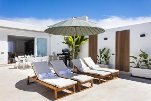 Villa Áurea lujo piscina climatizada vistas al mar