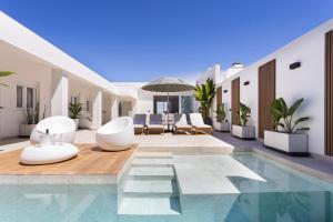 Villa Áurea lujo piscina climatizada vistas al mar