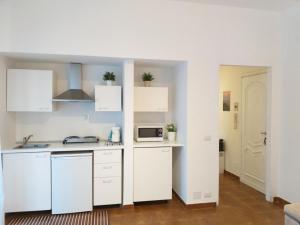 ROSSO MAGENTA - Luminoso loft in centro e a due passi dalla stazione