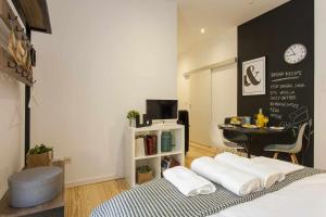 URBAN-Chiado Trendy Studio Design Top