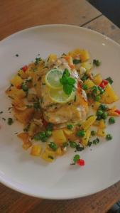 Mountain Pepper Palate Bed, Breakfast & Movie