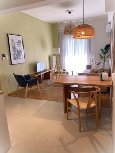 Acropolis Central Living