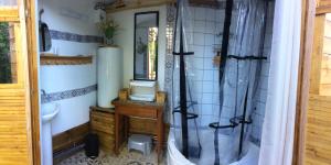 Tentes de luxe Glamping du loup garou : photos des chambres