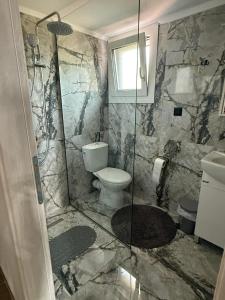 FRONT SEA House DIKELLA