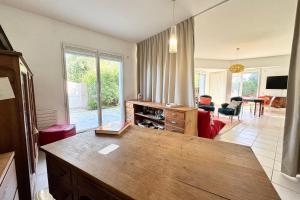 Maisons de vacances Maison lumineuse avec jardin a 50m de la mer : photos des chambres