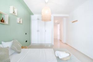 Stylish & Cosy City Apartment - Calm Location - Fast WiFi