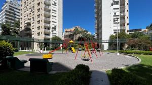 Hermoso Apt con Piscina cerca al Monumental-River