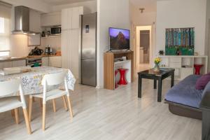 Hermoso Apt con Piscina cerca al Monumental-River